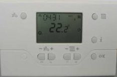 SIEMENS prostorový termostat s ekvitermní regulací QAA73.210